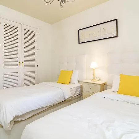 Ade10- Front Line San Pedro By Roomservices Marbella